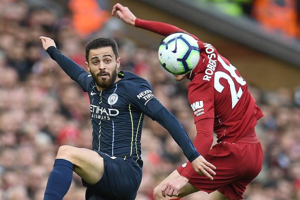 足球带来突 足球带来突