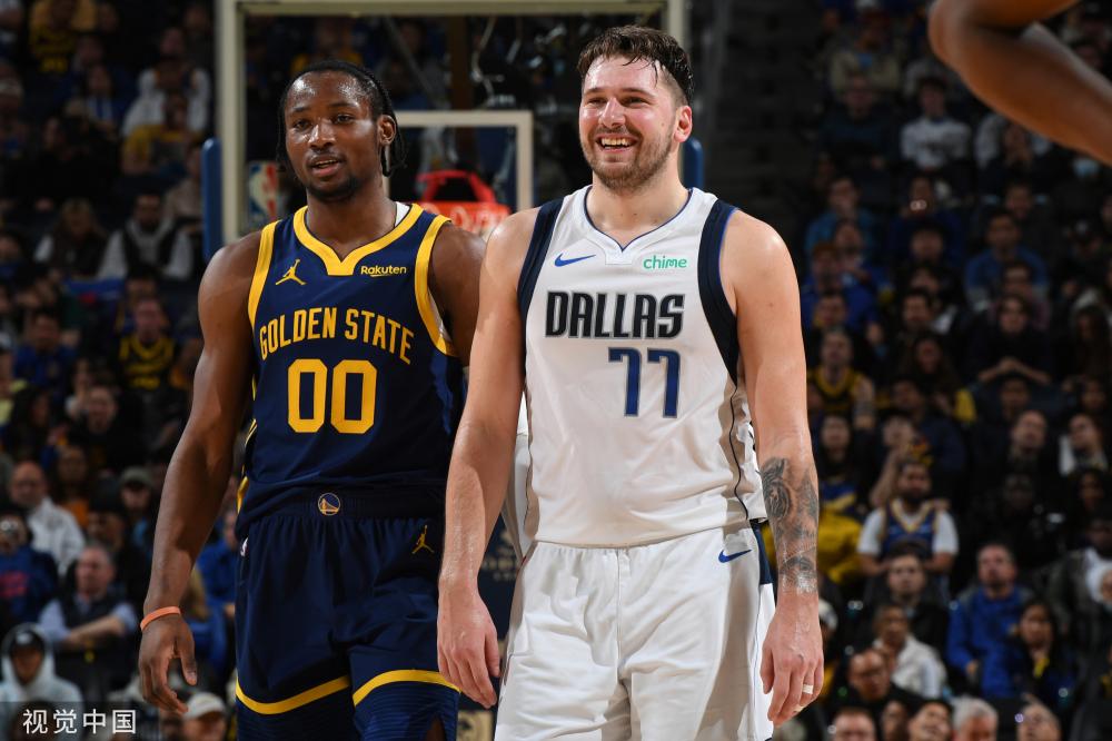 异军突起 异军突起